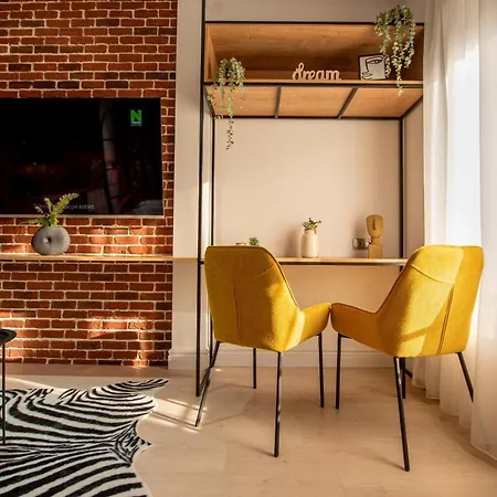 The White Queen - Amazing With Dambovita View * Bucarest