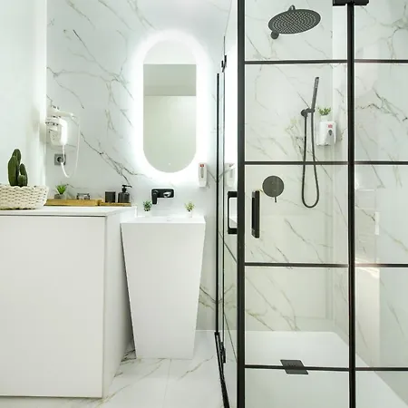 Apartamento The White Queen - Amazing With Dambovita View Bucarest