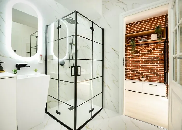 The White Queen - Amazing With Dambovita View *