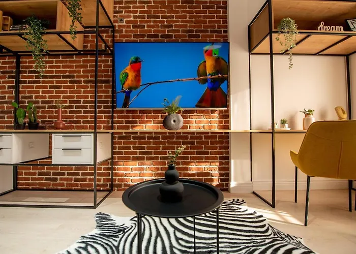 The White Queen - Amazing With Dambovita View Appartement